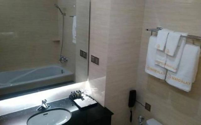 Golden Hotel