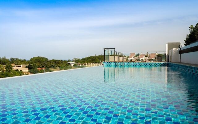 Ozone Condotel Kata Beach