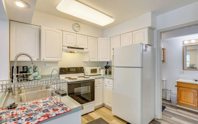 Pet-friendly Lake of the Ozarks Gem!