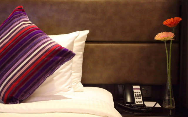 Aqueen Hotel Paya Lebar