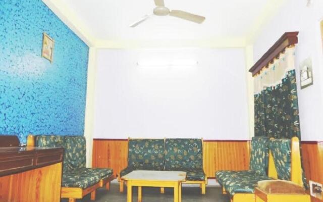 Goroomgo New Crown Indore