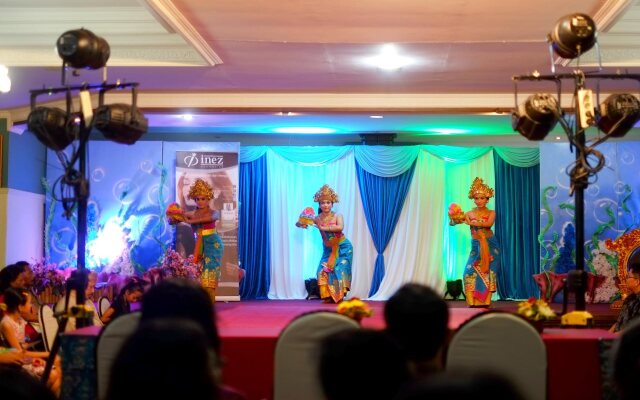 Bali Taman Beach Resort & Spa - Lovina