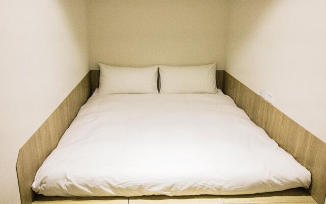 Paper Plane Hostel