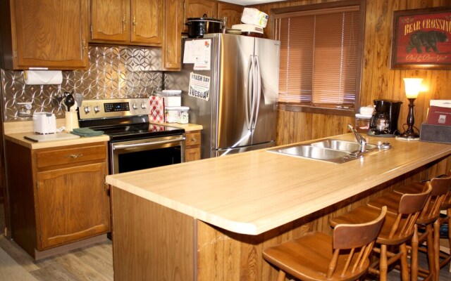 Black Bear Crossing - Pet Friendly - Newly Remodeled