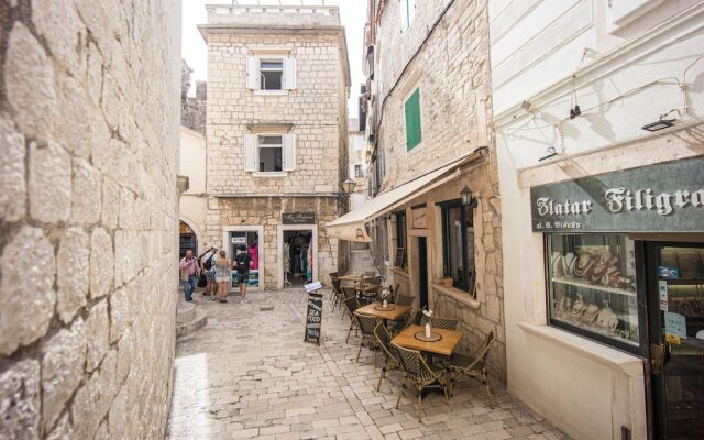 Stone house Lino Trogir