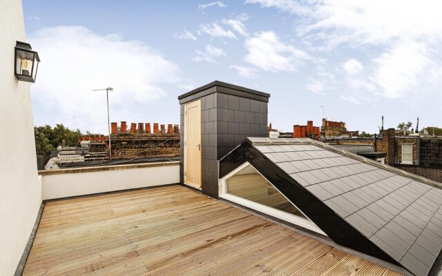 Top Floor Flat - Mimosa Street