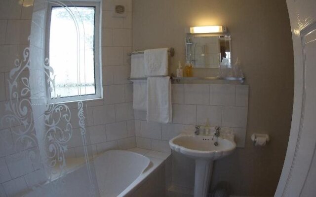 Riverside Cottage B&B