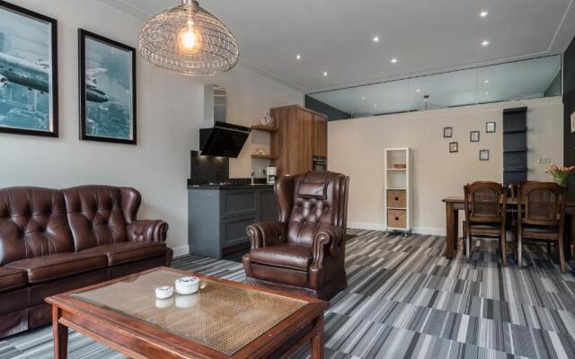 Villa Charlton 71a