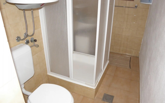 Teo - 8m From the sea & Parking - A2 Bijeli