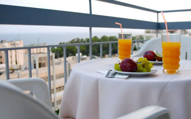 Blue Crane Hotel Apartments