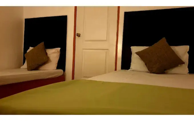 GardenPod Hostel + Café