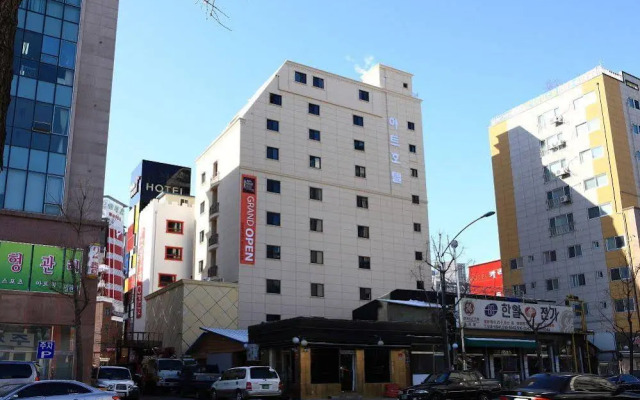 hotelImage