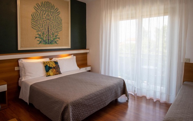 Hotel Crystal