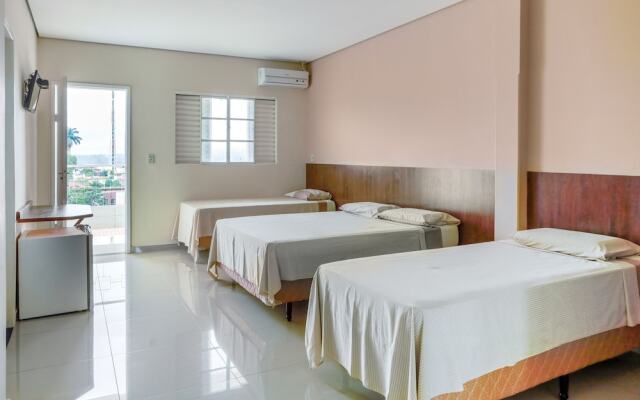 OYO Bocaiuva Palace Hotel