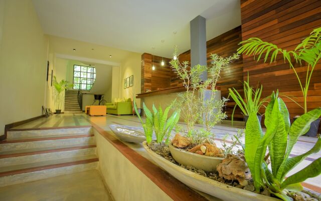 Grand Rockland Hotel