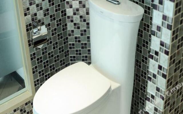 Lingshui Qingshui Bay Lilai Huangguan Hotel