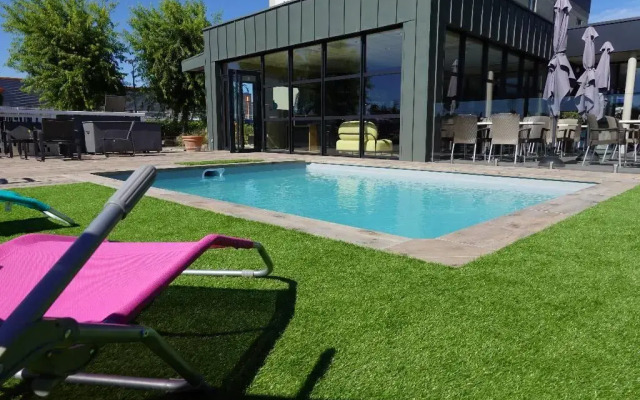 The Originals City, Hôtel Hélios