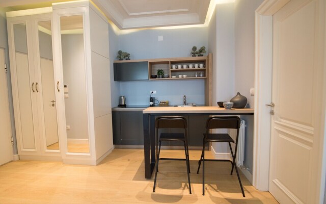 Dj City Vista Luxury Apartments