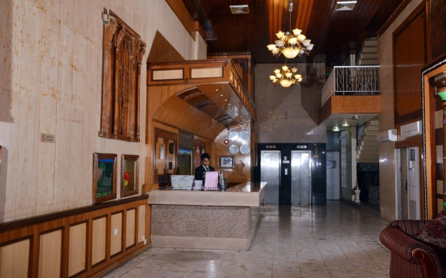 Aradous Hotel
