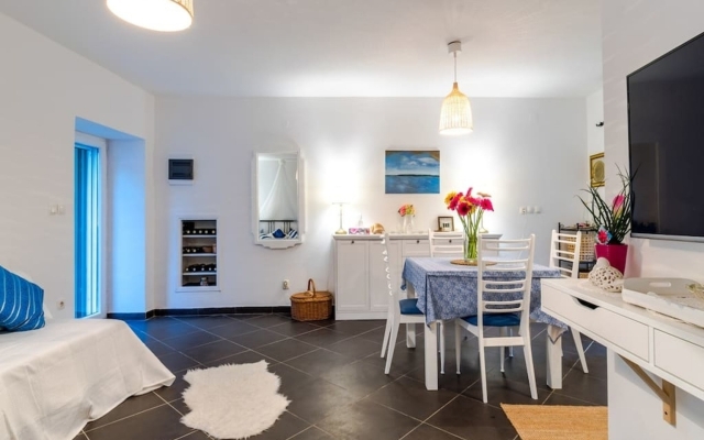 Holiday house Vjerocka - with pool : Donji Humac, Island Brac