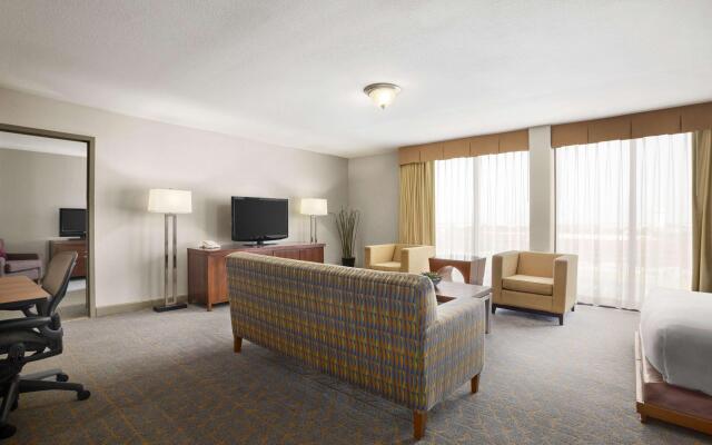 DoubleTree by Hilton Dallas - DFW Airport North