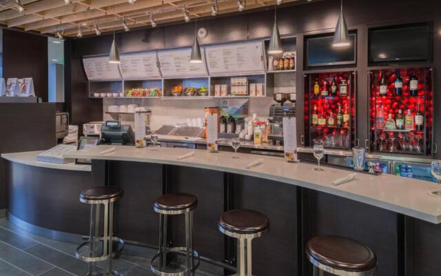 Courtyard Wilmington Downtown/Historic District