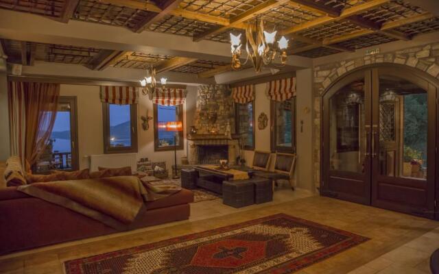 Pandion Boutique Hotel & Suites