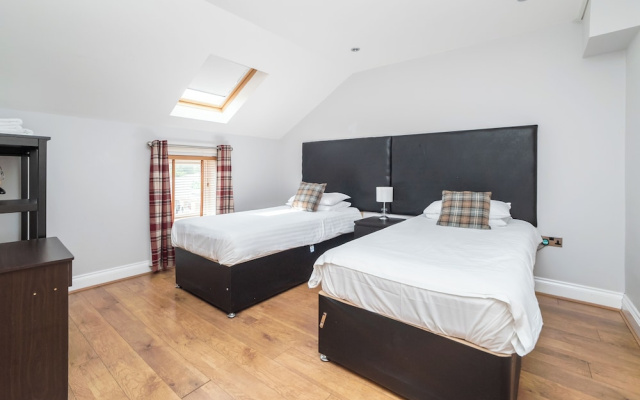 2 Bedroom Luxury Apartment