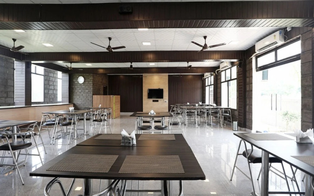 OYO 14631 Madhuban Resort