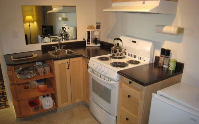 Downtowner Motor Inn