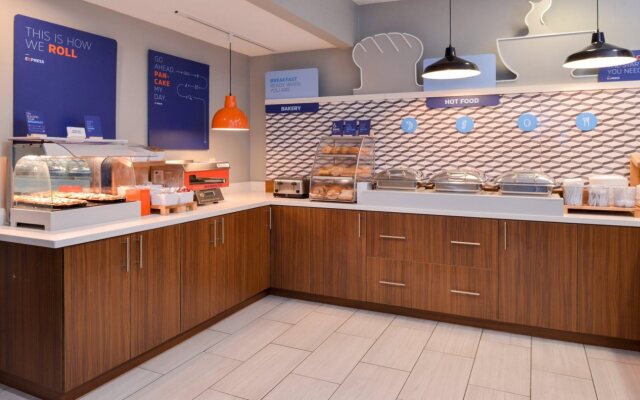 Holiday Inn Express Hotel & Suites Southfield - Detroit