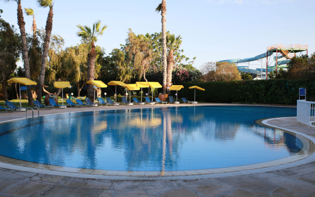 Papouis Protaras Hotel