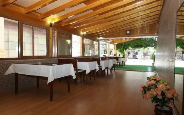 Eren Otel Çeşme