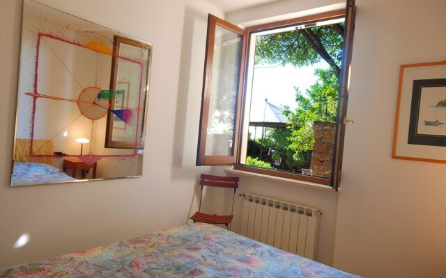 Quaint Holiday Home in Lerici With Fenced Garden