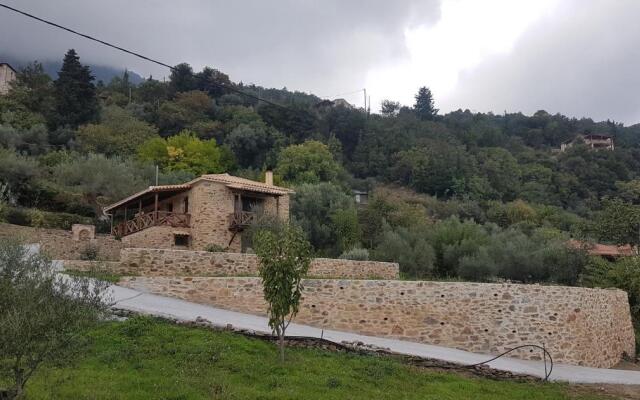 Luxury House In The Hills