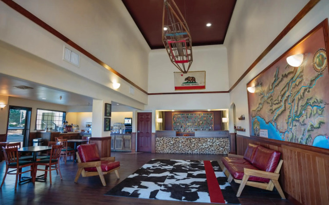 The Redwood Riverwalk, A Boutique Hotel
