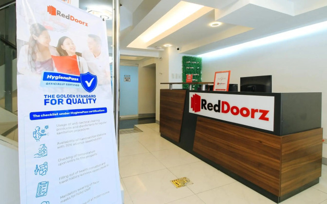 RedDoorz Plus @ San Marcelino Malate