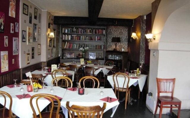 Town House Rooms