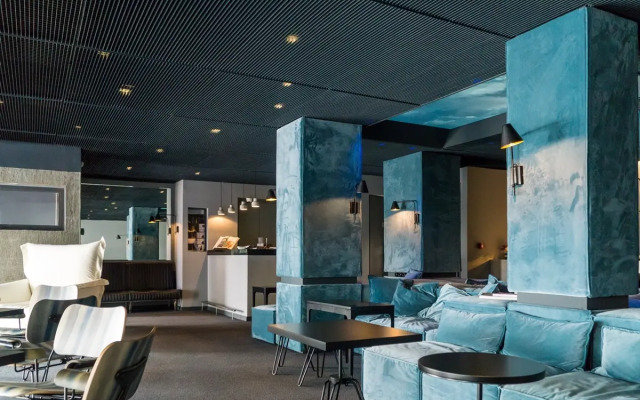 Periscope Hotel