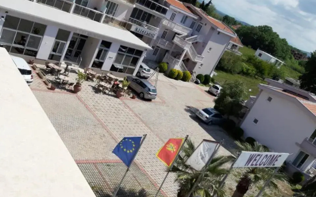 Ulcin Relax Apartments & Rooms