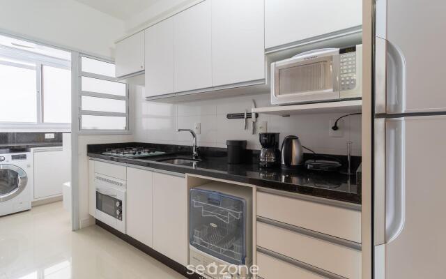 Belo apto c/ churrasqueira a 700m da praia BDJ0105