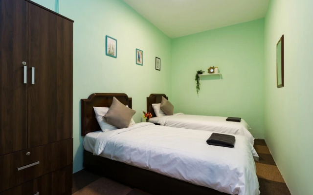 Lovely 4-bedroom Home in Brickfields, KL, Kuala Lumpur