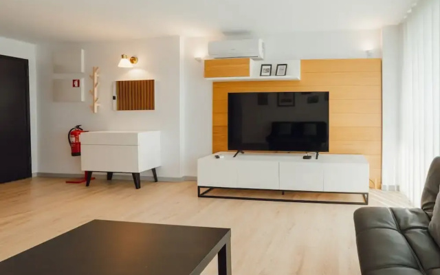 Amazing Riverview Apartment w Pool by Vacationy