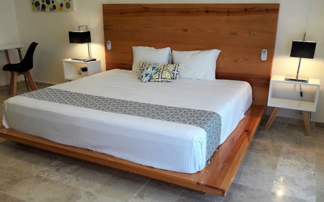 Quinta Bis Front King by SunandSea