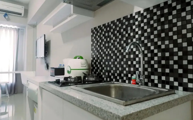 Studio Apartment Connected to Mall at Supermall Mansion