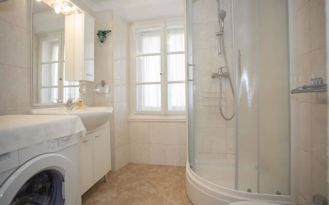 Apartments Crevatin Riva