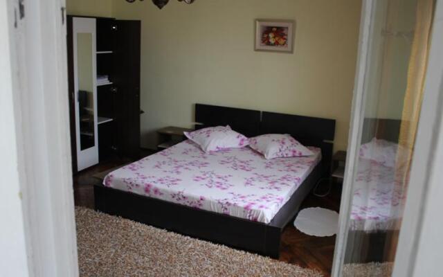 Modern studio, city center