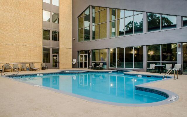 Ramada by Wyndham Shreveport Airport