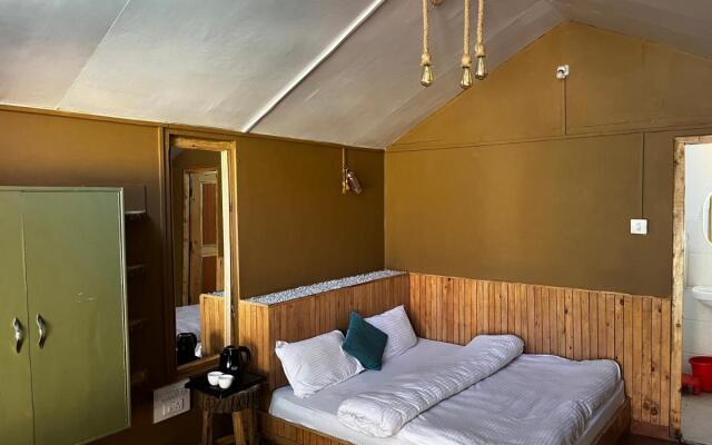 Chalo Kasol Huts and Camps