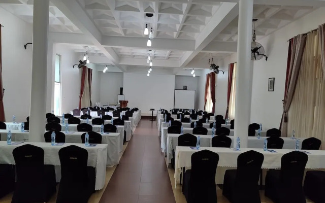 Garden Courts Hotel Masaka